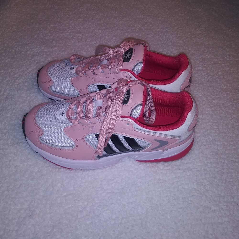 Ladies Adidas Falcon